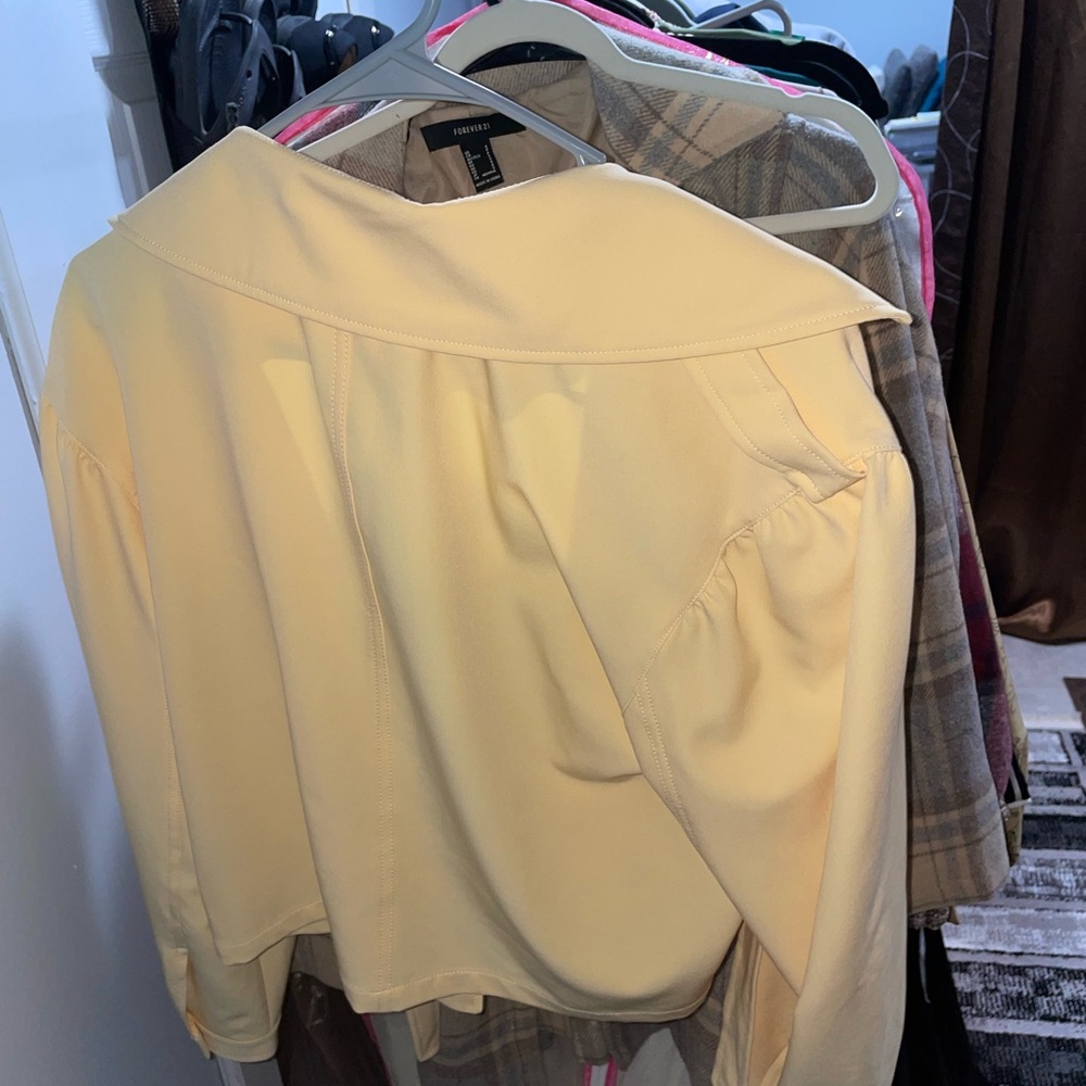 Yellow blazer - Picture 2 of 3